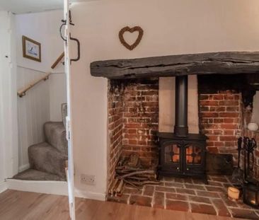 1 bedroom semi-detached house to rent - Photo 1