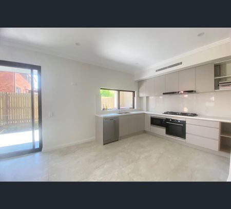 1/31 Wyatt Avenue, Burwood, NSW 2134 - Photo 5