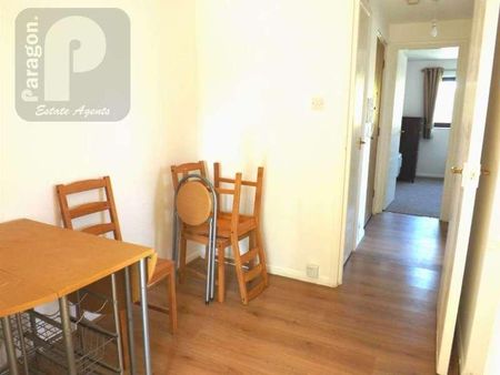 Fleming Walk Pasteur Close, Colindale, NW9 - Photo 3