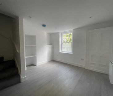 2 bedroom cottage to rent - Photo 1