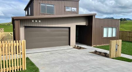 80 Omahina Street - Photo 3