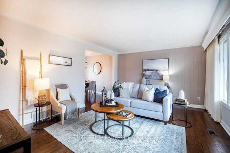 For Lease - 97 Elizabeth Crescent, Whitby, Ontario - Photo 4