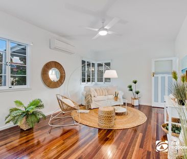 BEAUTIFUL COTTAGE IN OYSTER POINT - "RYAN COTTAGE " - Photo 2