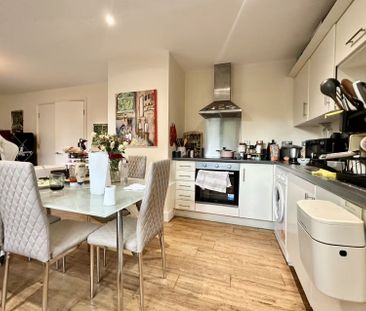 Chapter Way, London - Photo 2