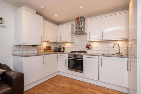 2 bedroom apartment to rent - Photo 5