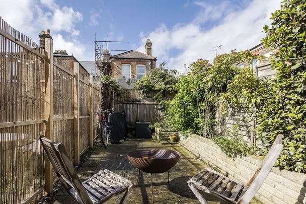 1 Bed Flat, Seymour Road, E10 - Photo 1