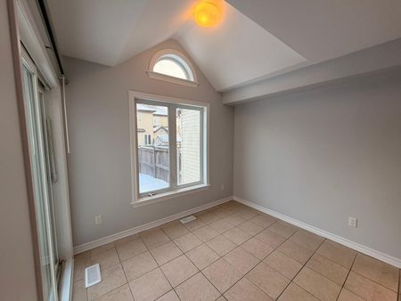 For Lease - 21 Cresthaven Drive, Barrhaven, Ontario - Photo 5