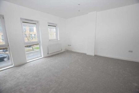 Fortune Avenue, Edgware, HA8 - Photo 3