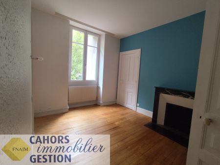 Location Appartement 4 pièces 124m² CAHORS 46000 - Photo 4