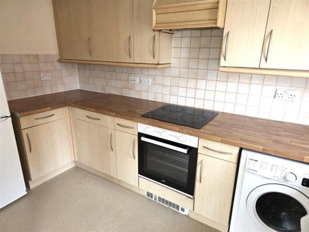 2 bedroom flat to rent - Photo 4