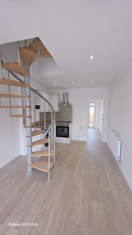 2 bedroom house to rent - Photo 2