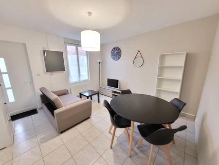 Location Maison 2 pièces 45m² ARMENTIERES 59280 - Photo 2
