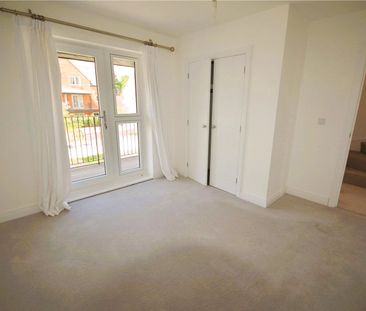 4 bedroom semi-detached house to rent - Photo 2