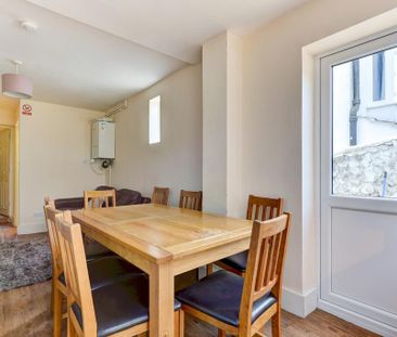 6 bedroom house to rent - Photo 3