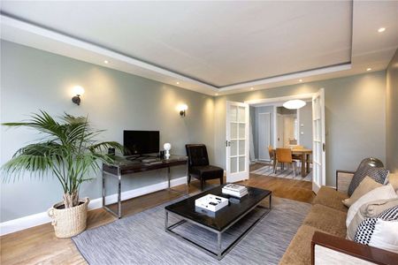 A beautiful three bedroom apartment with parking between Wimbledon Town and Village. - Photo 3