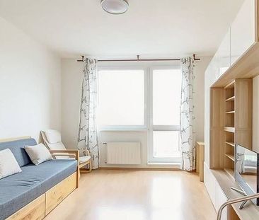 Na prenájom 1i byt v blízkosti centra v Karlovej Vsi pri Líščom údo... - Fotografia 2