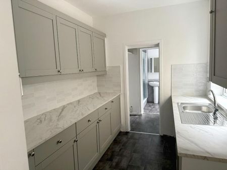 3 bedroom terraced house to rent - Photo 2