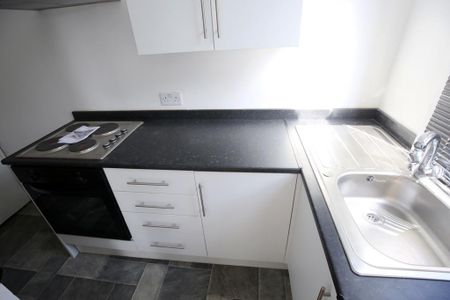 2 bedroom terraced house to rent - Photo 5