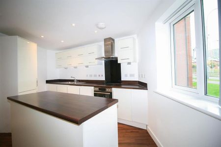 2 bedroom apartment to rent - Photo 5