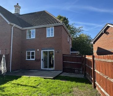 3 bedroom semi-detached house to rent - Photo 6