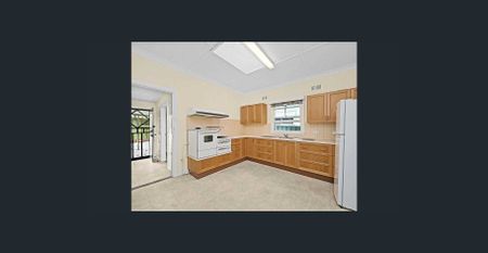 This charming property offers 3 generous bedrooms plus a versatile fourth room ideal for a study, home office plus much more! - Photo 2