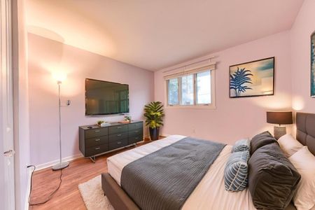 Maison de plain-pied à louer - Laval (Chomedey) (Place Renaud) - Photo 3