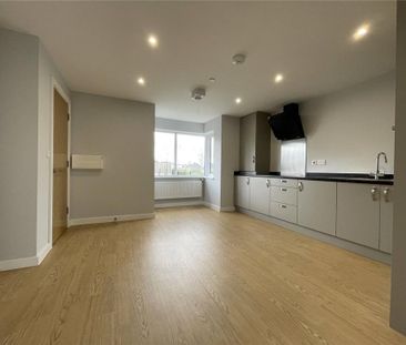 3 bedroom semi-detached house to rent - Photo 6