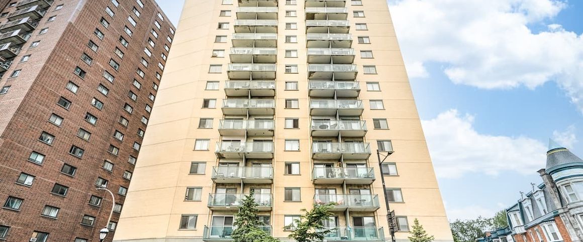 1 Bedroom Available At 135 East Sherbrooke Street, Montreal - 135 East Sherbrooke Street, Montréal - Photo 1