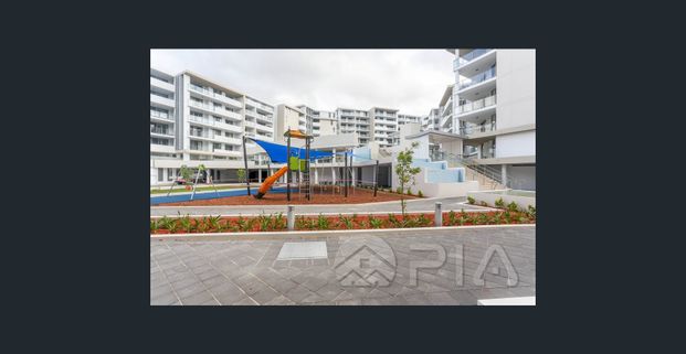 One Bedroom Apartment with Gym and Swimming Pool Close to Train Station Bills included - Photo 1