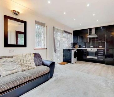 Salisbury Avenue, Barking, IG11 - Photo 6