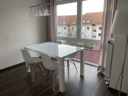 Sorgenfreies Wohnen mit Stil - möblierte 2-Zimmerwohnung in ruhiger Lage - Photo 2