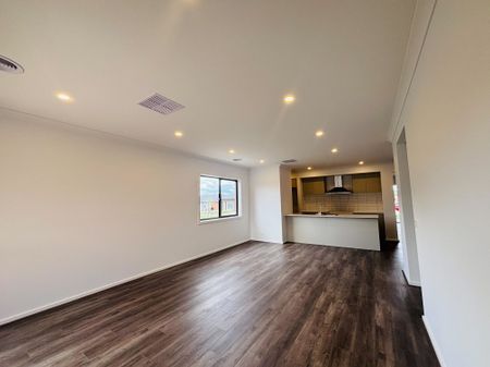 Beautifully Presented Home for Lease - Photo 3