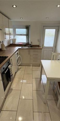 4 bedroom house share to rent - Photo 1