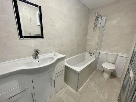 2 bedroom apartment to rent - Photo 4