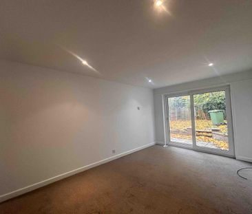 2 bedroom semi-detached house to rent - Photo 2