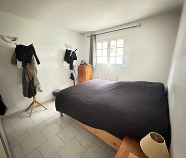 Location Appartement 3 pièces 70m² MARTIGUES 13500 - Photo 2