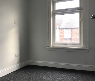 4 bedroom terraced house to rent - Photo 4