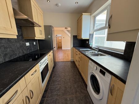 Beryl Road, Bedminster - Photo 2