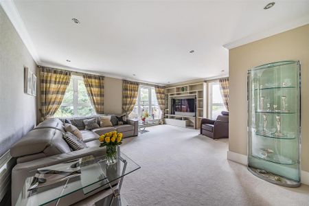 3 bedroom apartment to rent - Photo 2