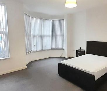 3 bedroom apartment to rent - Photo 6