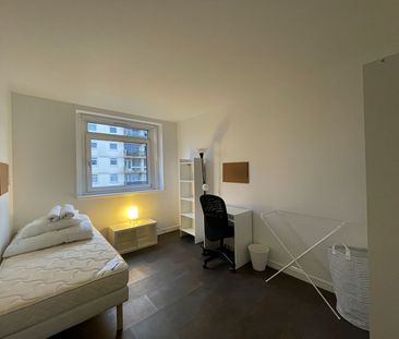 Location Appartement 5 pièces 66m² - Photo 3