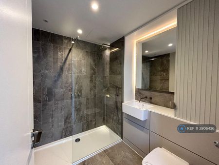 2 bedroom flat to rent - Photo 3
