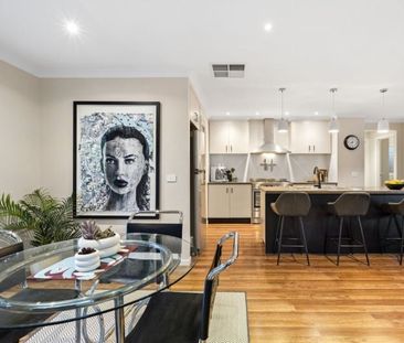 Modern & Perfectly Positioned - Photo 4