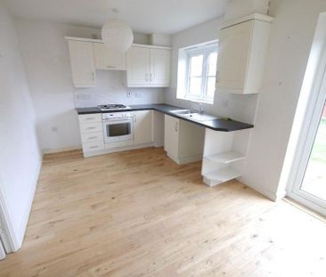 3 bedroom terraced house to rent - Photo 3