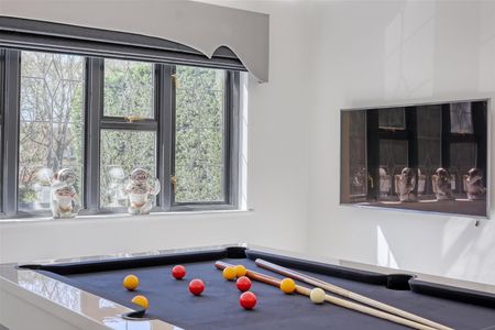 Courtland Drive, Chigwell - Photo 3
