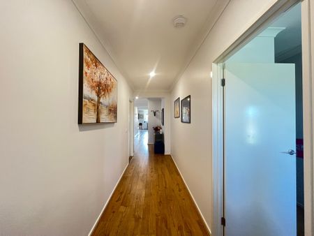 Family Home Awaits! - Photo 4