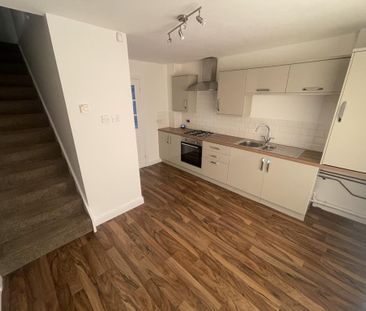 2 bedroom terraced house to rent - Photo 6