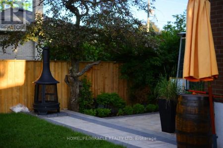 222 CASS AVENUE - Photo 3