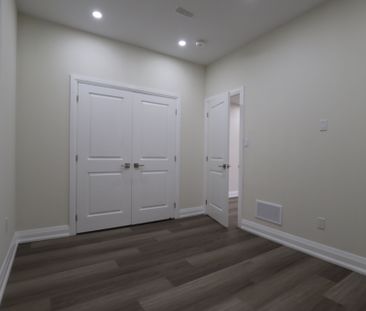 For Lease - 108 Ballantyne Boulevard, Vaughan, Ontario - Photo 6