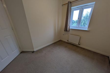 3 bedroom semi-detached house to rent - Photo 4